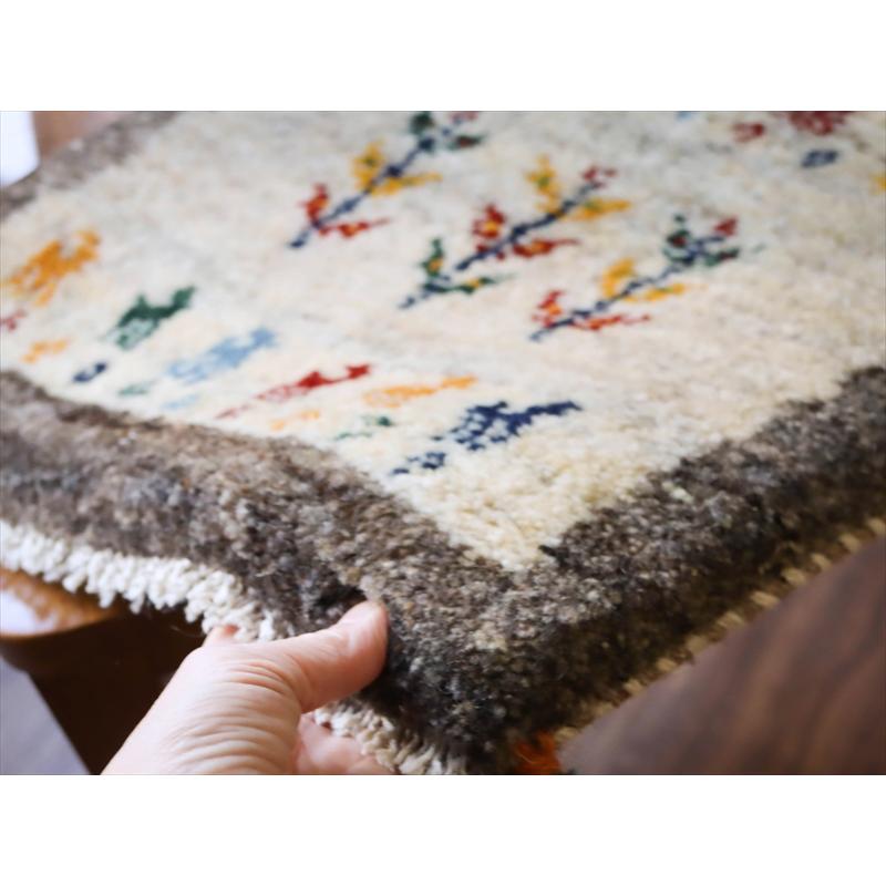 ギャッベ イラン産手織り 座布団サイズ 41x38cm ナチュラルアイボリー/グレー |  | 02