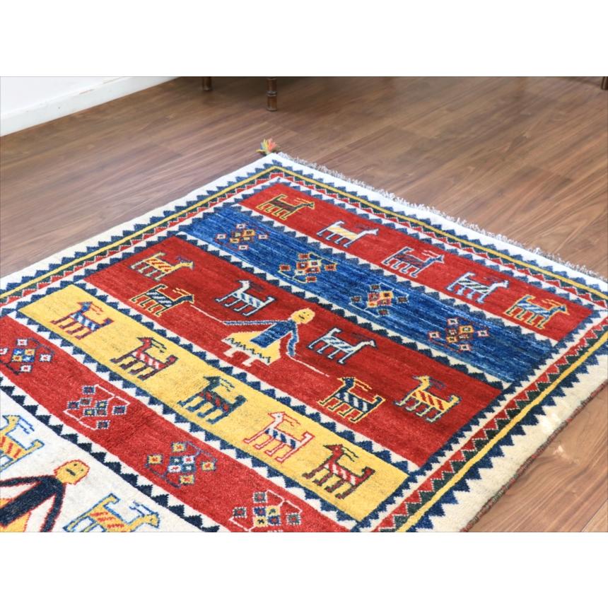 ギャッベ アマレバフ イラン カシュカイ族 174x120cm スカートをはいた女の子と動物たち |  | 04