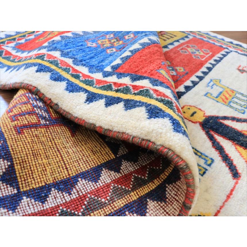 ギャッベ アマレバフ イラン カシュカイ族 174x120cm スカートをはいた女の子と動物たち |  | 09