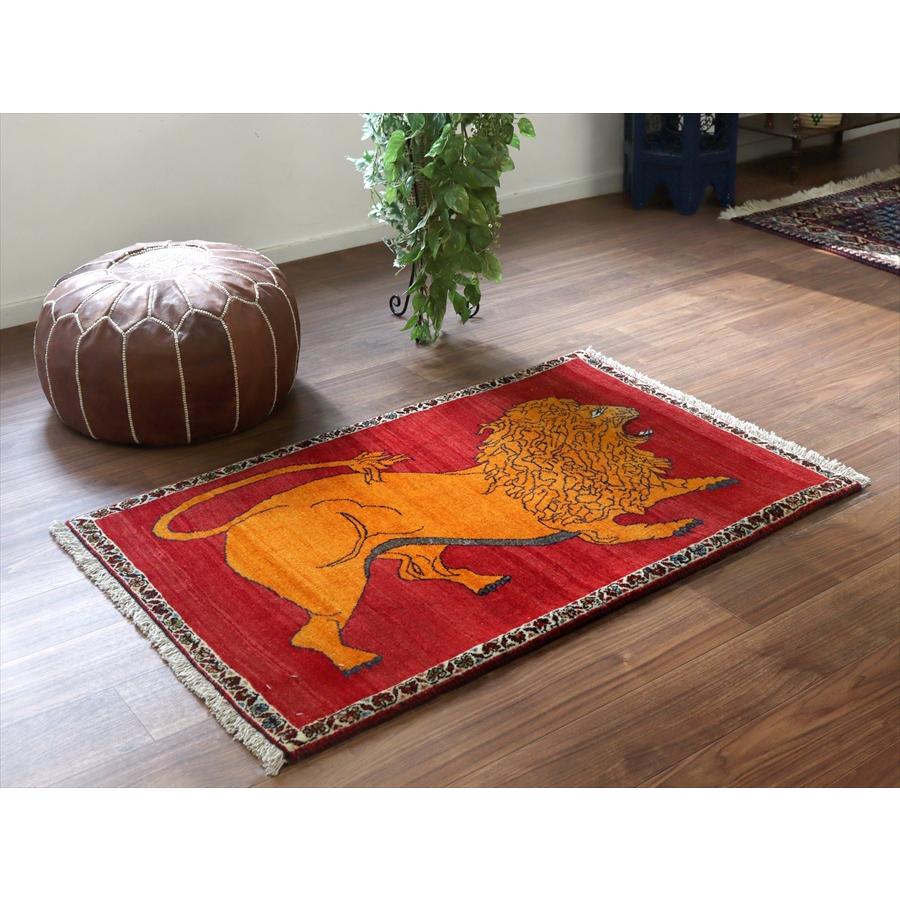 ライオンラグ 手織りギャッベ 130x82cm 吠えるライオン |  | 01