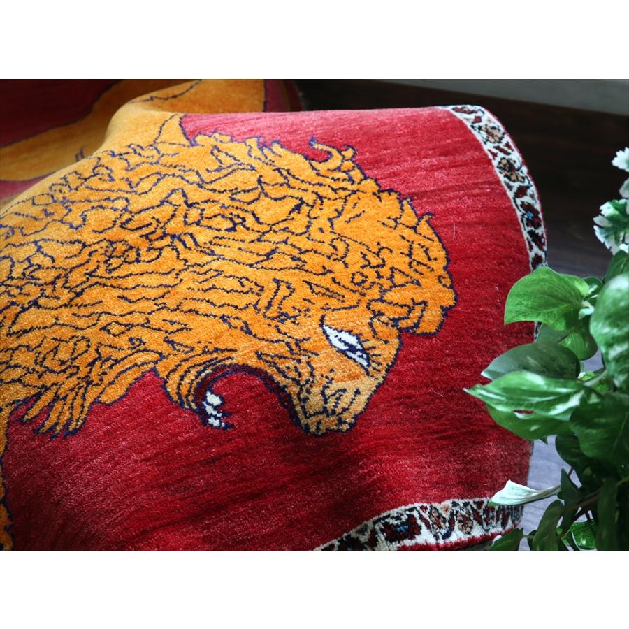 ライオンラグ 手織りギャッベ 130x82cm 吠えるライオン |  | 07