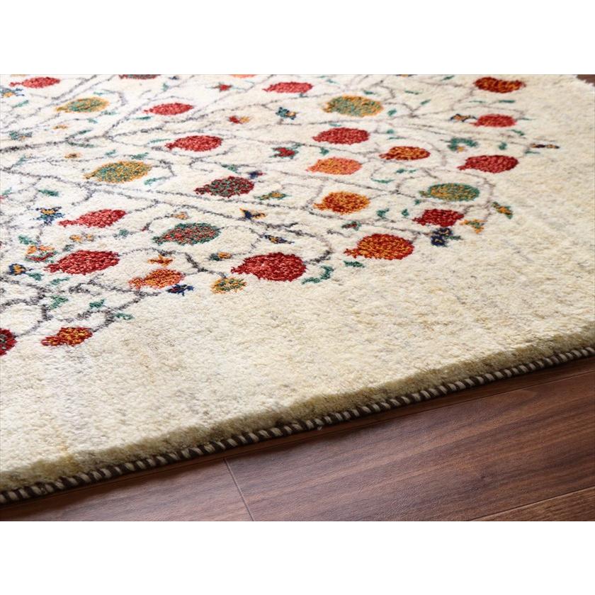 ギャッベ Gabbeh ナチュラルアイボリー 195×155cm イラン産 ザクロの樹と鳥と動物 |  | 10