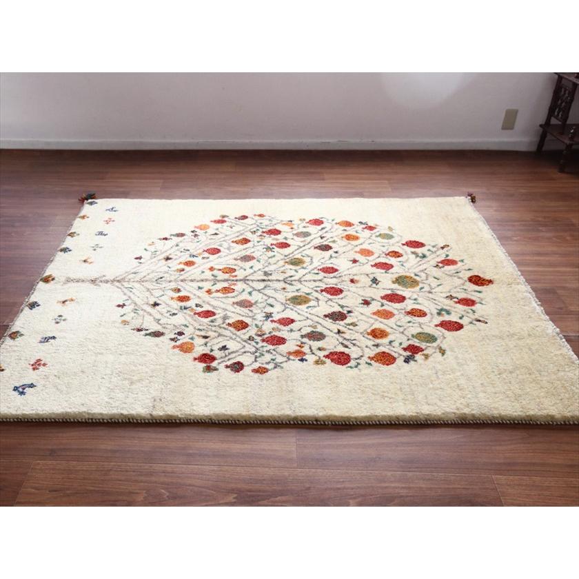 ギャッベ Gabbeh ナチュラルアイボリー 195×155cm イラン産 ザクロの樹と鳥と動物 |  | 11