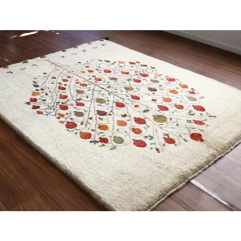 ギャッベ Gabbeh ナチュラルアイボリー 195×155cm イラン産 ザクロの樹と鳥と動物 |  | 03