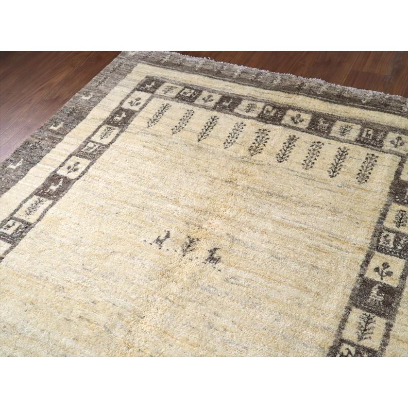 ギャッベ Gabbeh ナチュラルアイボリー 197×160cm イラン産 生命の樹と動物 |  | 02