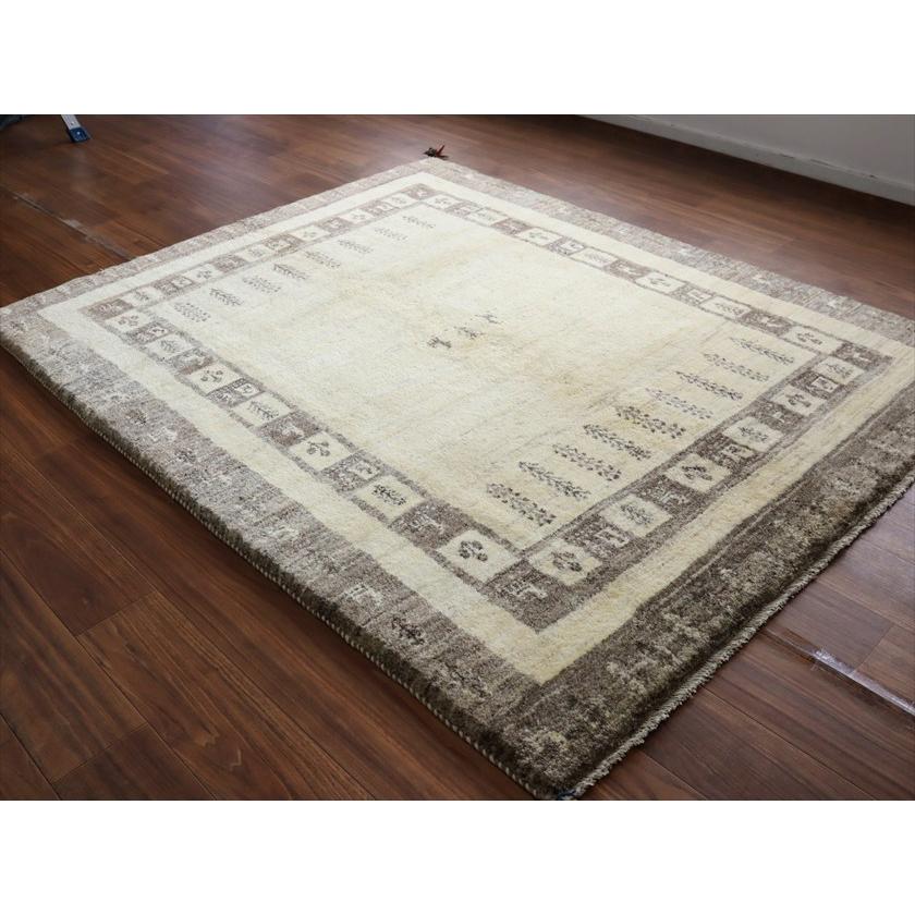 ギャッベ Gabbeh ナチュラルアイボリー 197×160cm イラン産 生命の樹と動物 |  | 03