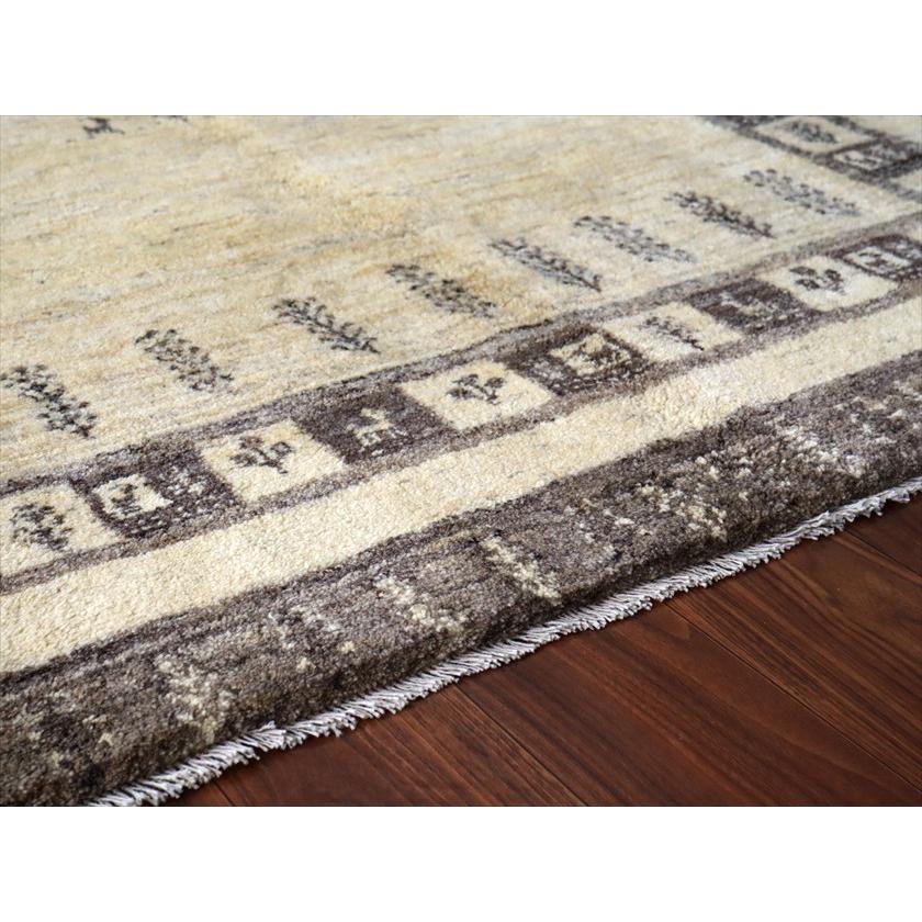 ギャッベ Gabbeh ナチュラルアイボリー 197×160cm イラン産 生命の樹と動物 |  | 06