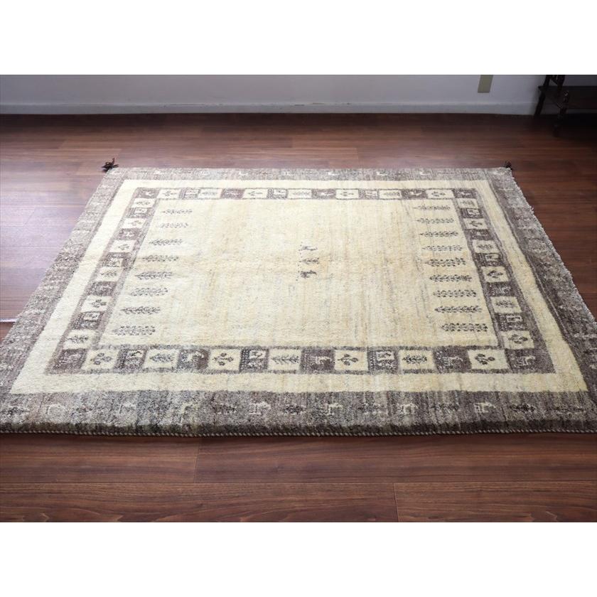 ギャッベ Gabbeh ナチュラルアイボリー 197×160cm イラン産 生命の樹と動物 |  | 09