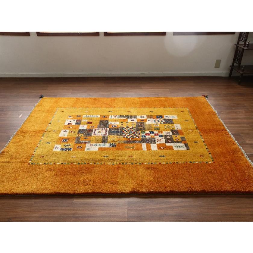 ギャッベ Gabbeh イエローオレンジ 193×150cm イラン産 カラフルタイルに動物と生命の樹 |  | 09