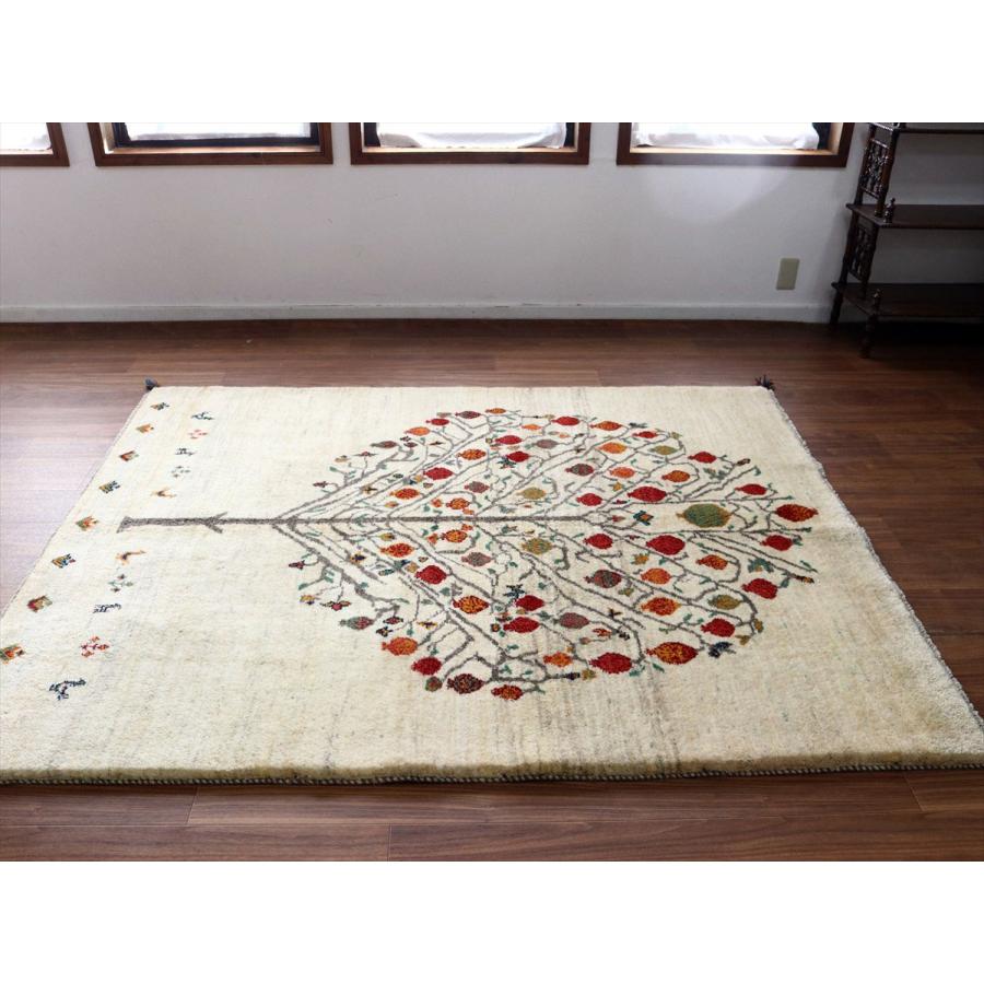 ギャッベ Gabbeh ナチュラルアイボリー 198×160cm イラン産 ザクロの樹と鳥と動物 |  | 11