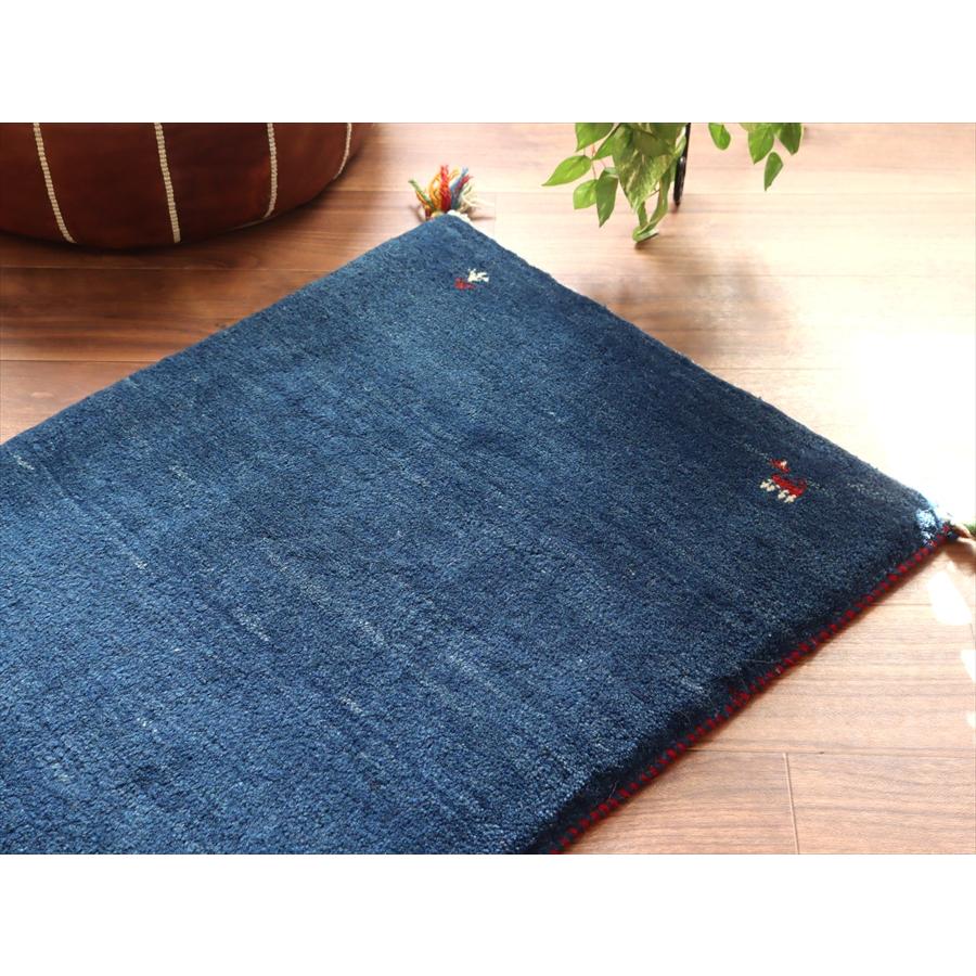 ギャッベ イラン産手織りラグ 88x65cm シンプルモチーフ ブルー |  | 02