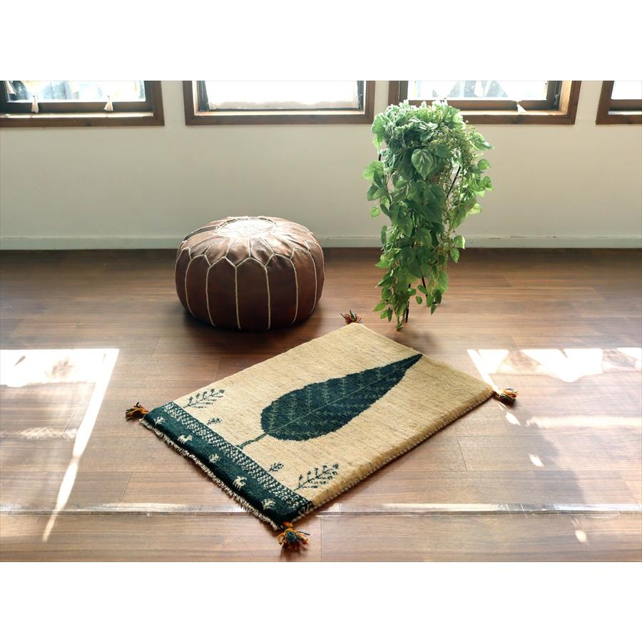 ギャッベ イラン産手織りラグ 88x62cm 糸杉の樹 アイボリー＆グリーン |  | 01