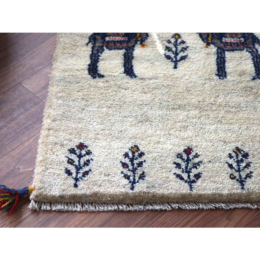 ギャッベ イラン産手織りラグ 93x60cm ２頭のラクダ アイボリー |  | 03