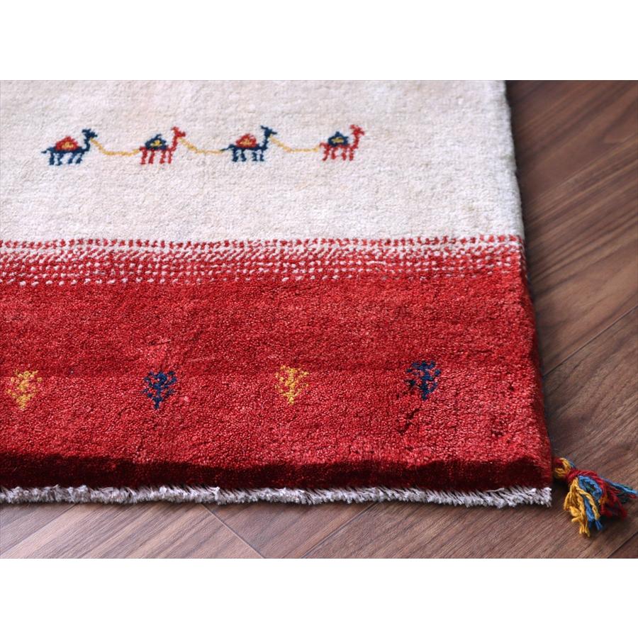 ギャッベ イラン産手織りラグ 85x63cm ラクダのキャラバン レッド＆アイボリー |  | 03