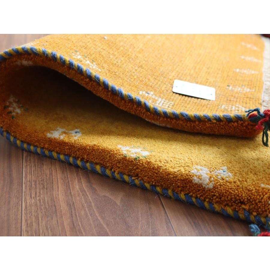 ギャッベ イラン産手織りラグ 88x62cm 動物と植物のタイル イエロー |  | 04