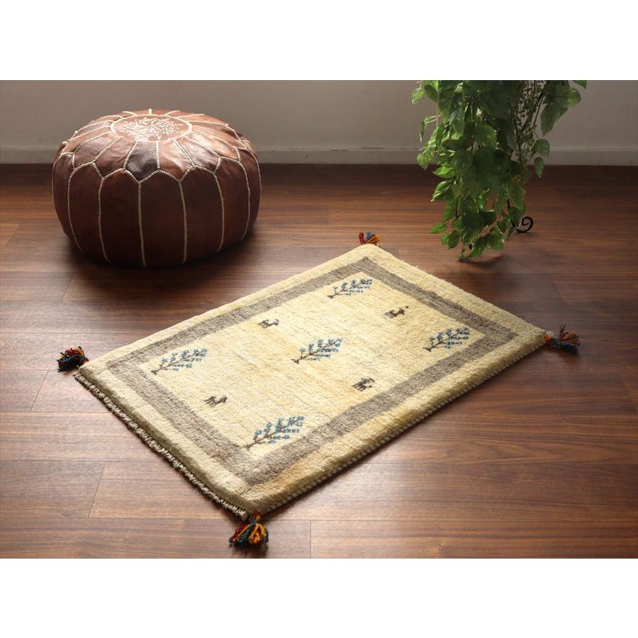 ギャッベ イラン産手織りラグ 90x62cm 植物と動物 アイボリー&グレー |  | 01