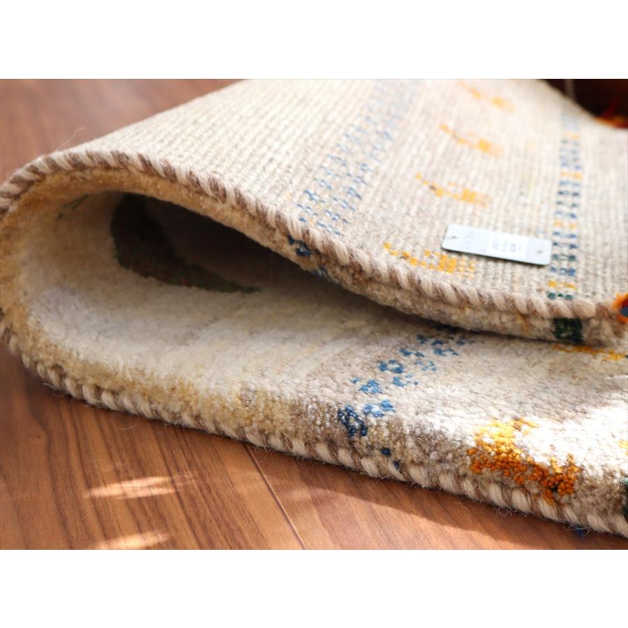 ギャッベ イラン産手織りラグ 88x58cm 動物と植物 アイボリー |  | 04