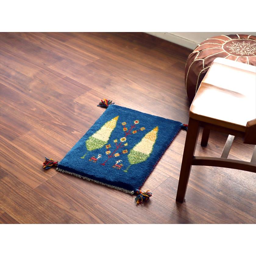 ギャッベ ミニギャベ イラン産 55×40cm ブルー 糸杉と動物 |  | 01
