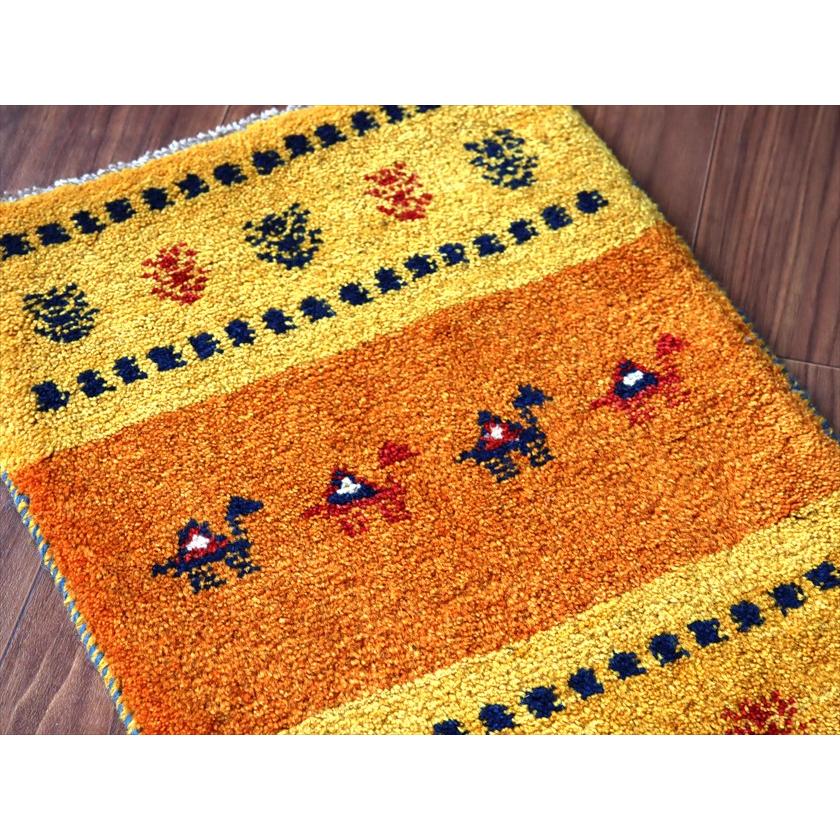 ギャッベ ミニギャベ イラン産 60×42cm イエローオレンジ ラクダと生命の樹 |  | 02