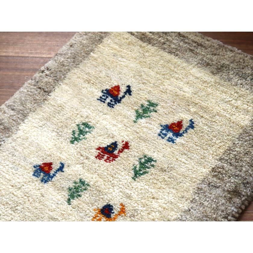 ギャッベ ミニギャベ イラン産 59×45cm ナチュラルアイボリー ラクダと生命の樹 |  | 02