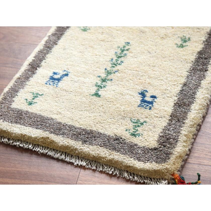 ギャッベ ミニギャベ イラン産 55×41cm ナチュラルアイボリー 生命の樹と動物 |  | 03