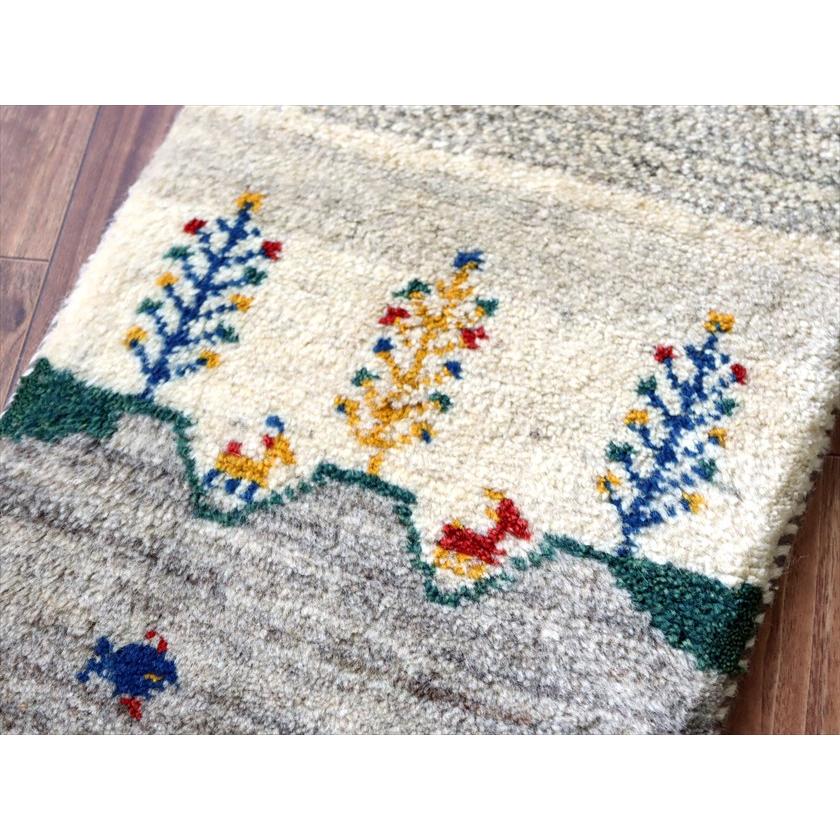 ギャッベ ミニギャベ イラン産 60×38cm ナチュラルアイボリー 生命の樹と動物と魚 |  | 02