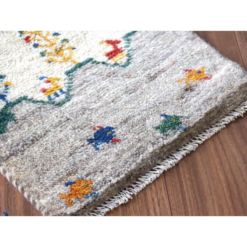 ギャッベ ミニギャベ イラン産 60×38cm ナチュラルアイボリー 生命の樹と動物と魚 |  | 03