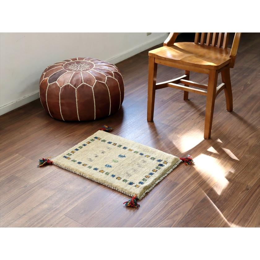 ギャッベ ミニギャベ イラン産 58×43cm ナチュラルアイボリー 生命の樹と動物 |  | 01