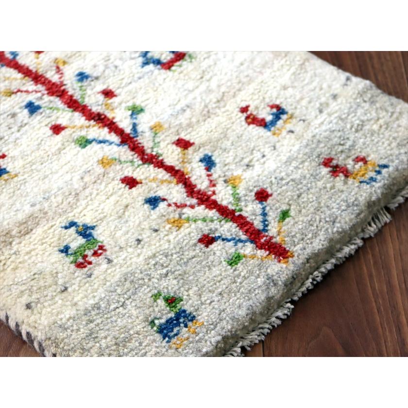 ギャッベ ミニギャベ イラン産 62×41cm ナチュラルアイボリー 連なる生命の樹と動物 |  | 03