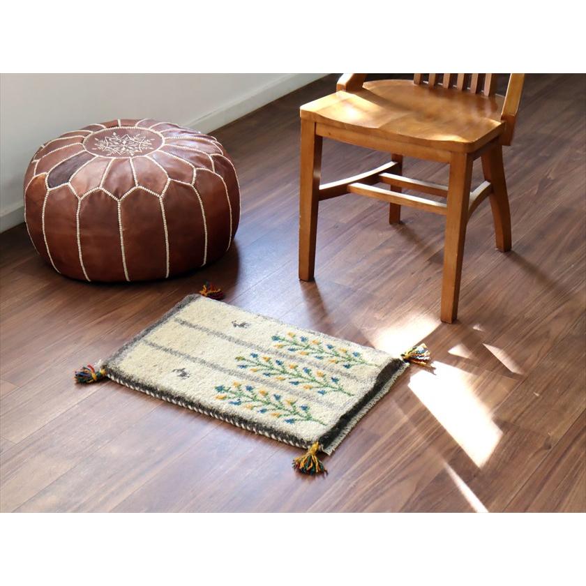 ギャッベ ミニギャベ イラン産 59×40cm ナチュラルアイボリー 連なる生命の樹と動物 |  | 01