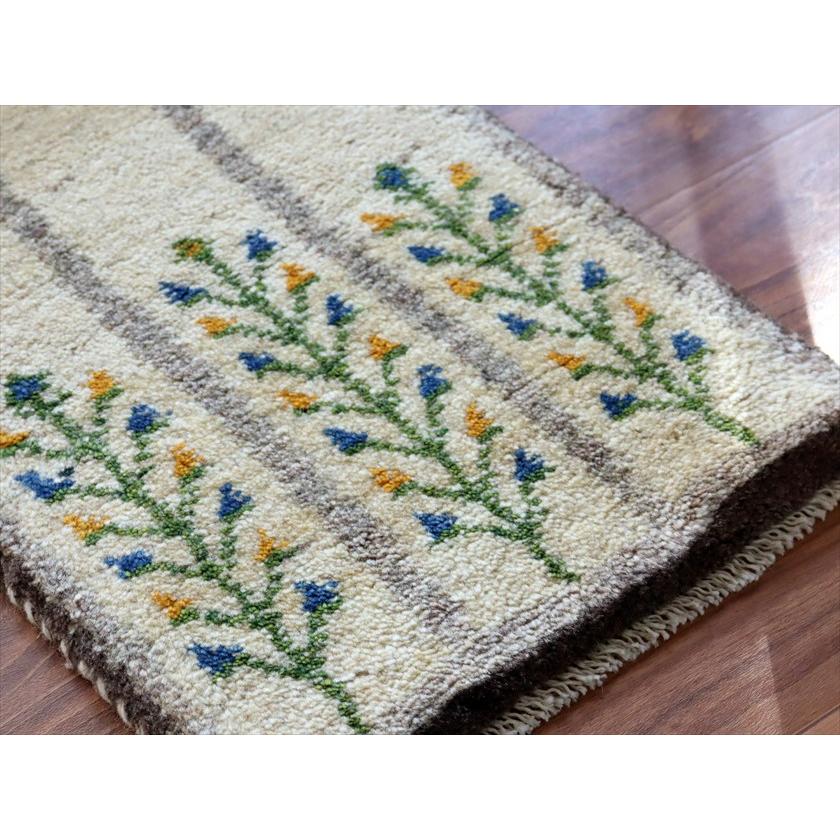 ギャッベ ミニギャベ イラン産 59×40cm ナチュラルアイボリー 連なる生命の樹と動物 |  | 03