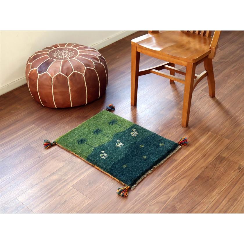 ギャッベ ミニギャベ イラン産 60×45cm グリーン 丘の上のラクダ |  | 01