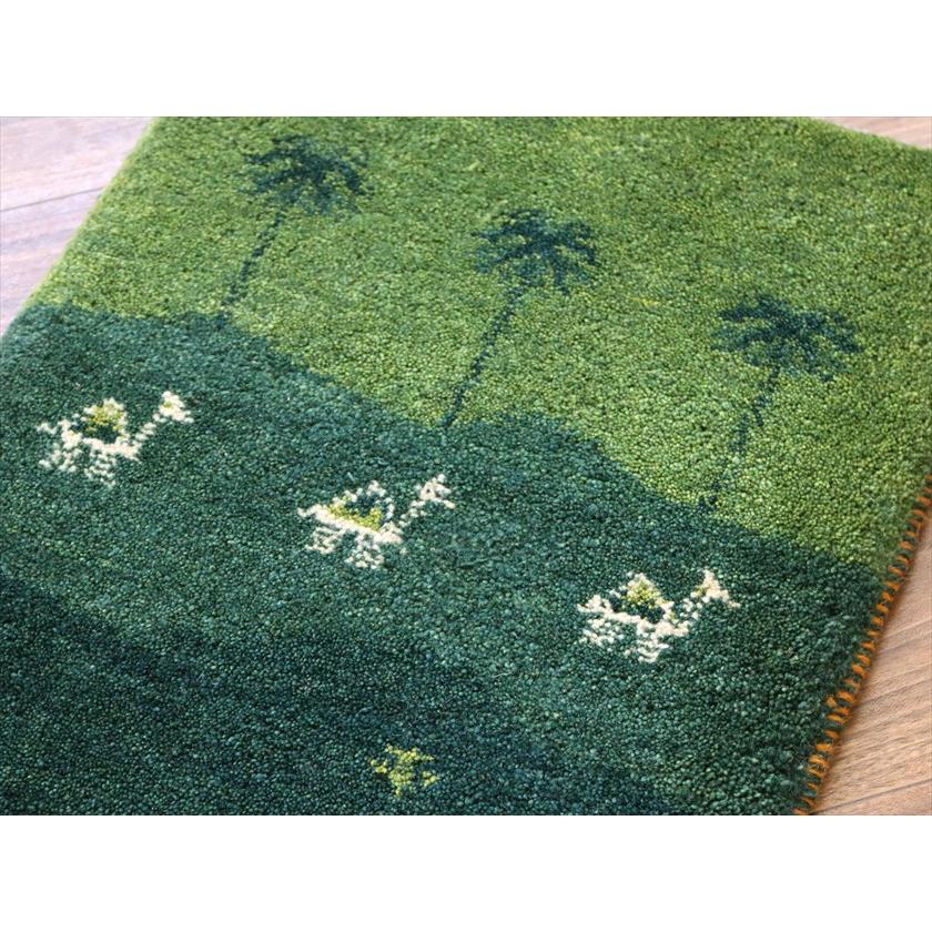 ギャッベ ミニギャベ イラン産 60×45cm グリーン 丘の上のラクダ |  | 02