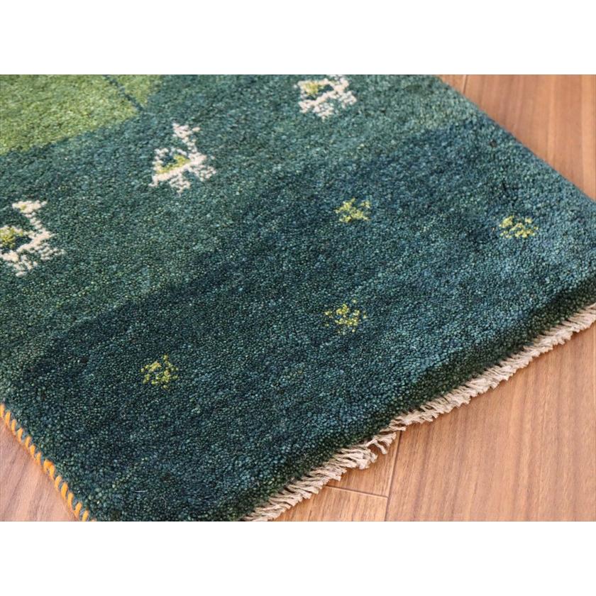 ギャッベ ミニギャベ イラン産 60×45cm グリーン 丘の上のラクダ |  | 03