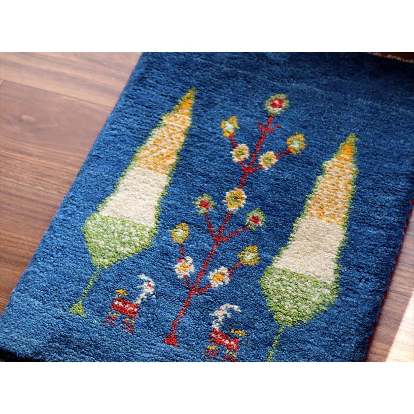 ギャッベ ミニギャベ イラン産 57×42cm ブルー 糸杉と動物 |  | 02