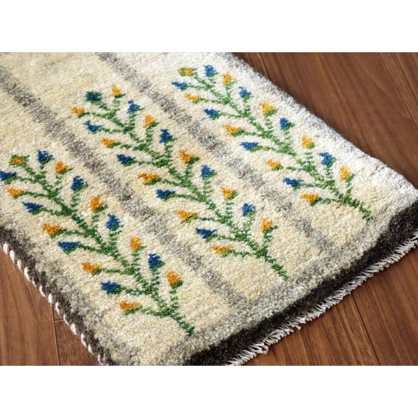 ギャッベ ミニギャベ イラン産 61×41cm ナチュラルアイボリー 連なる生命の樹と動物 |  | 03