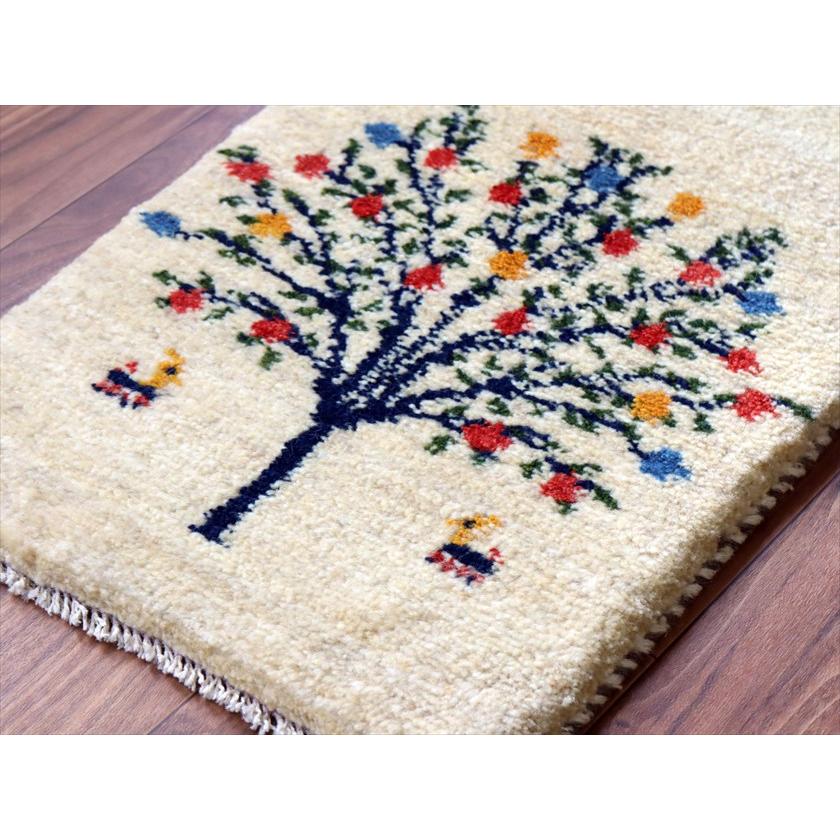 ギャッベ ミニギャベ イラン産 56×41cm ナチュラルアイボリー ザクロの樹と動物 |  | 03