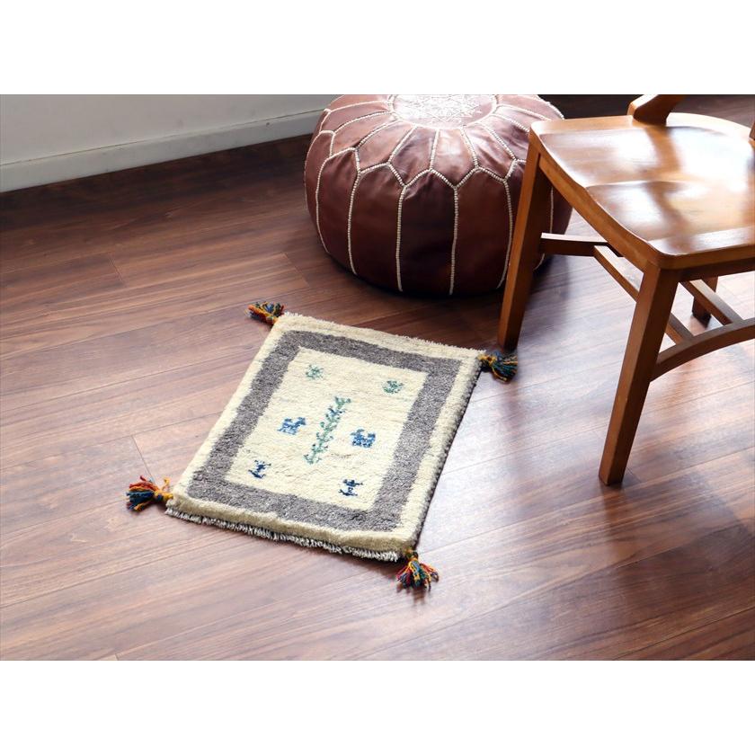 ギャッベ ミニギャベ イラン産 57×41cm ナチュラルアイボリー 動物と生命の樹 |  | 01