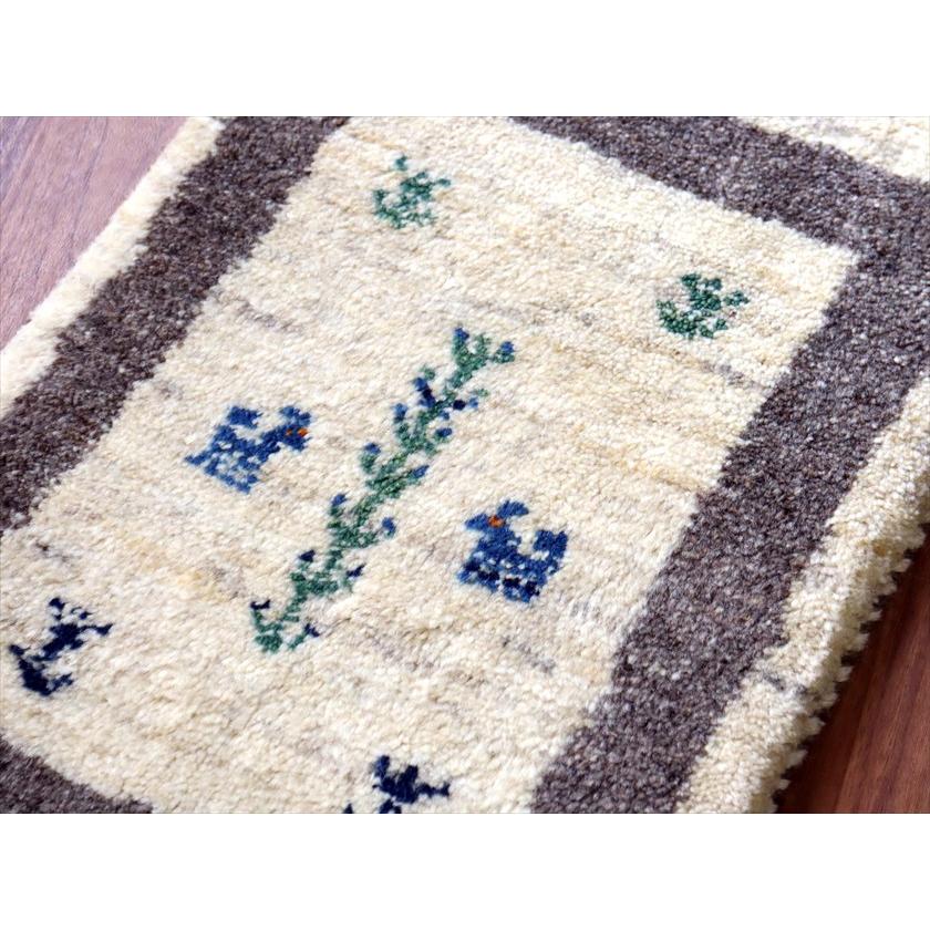 ギャッベ ミニギャベ イラン産 57×41cm ナチュラルアイボリー 動物と生命の樹 |  | 02