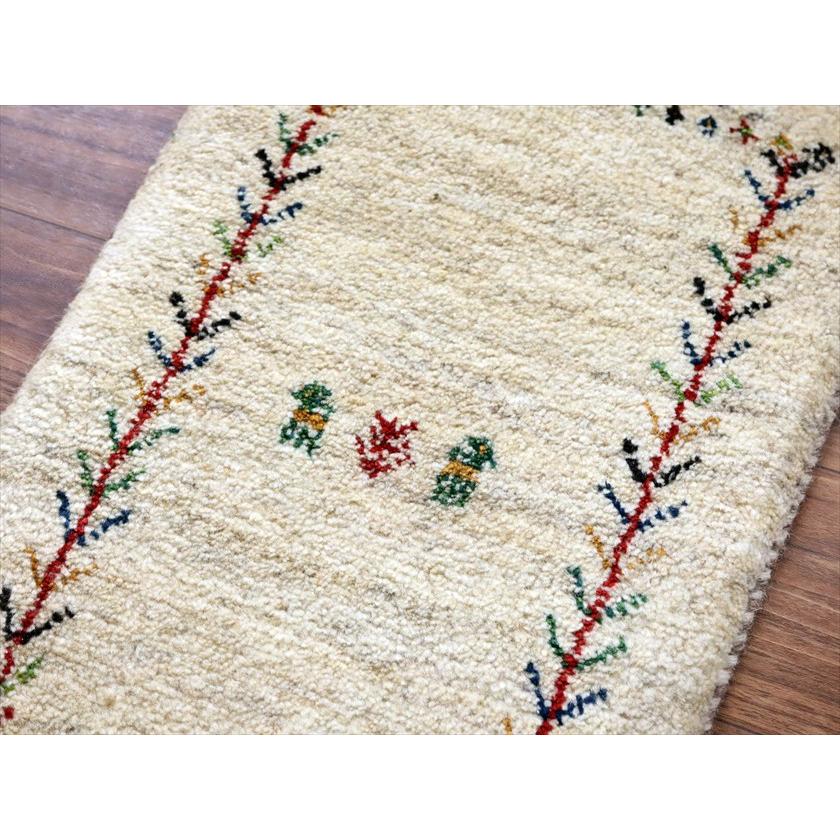 ギャッベ ミニギャベ イラン産 63×42cm ナチュラルアイボリー 連なる生命の樹と動物 |  | 02