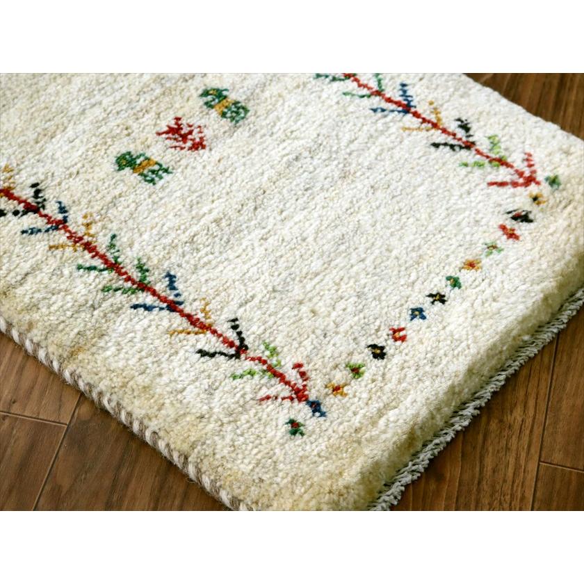 ギャッベ ミニギャベ イラン産 63×42cm ナチュラルアイボリー 連なる生命の樹と動物 |  | 03