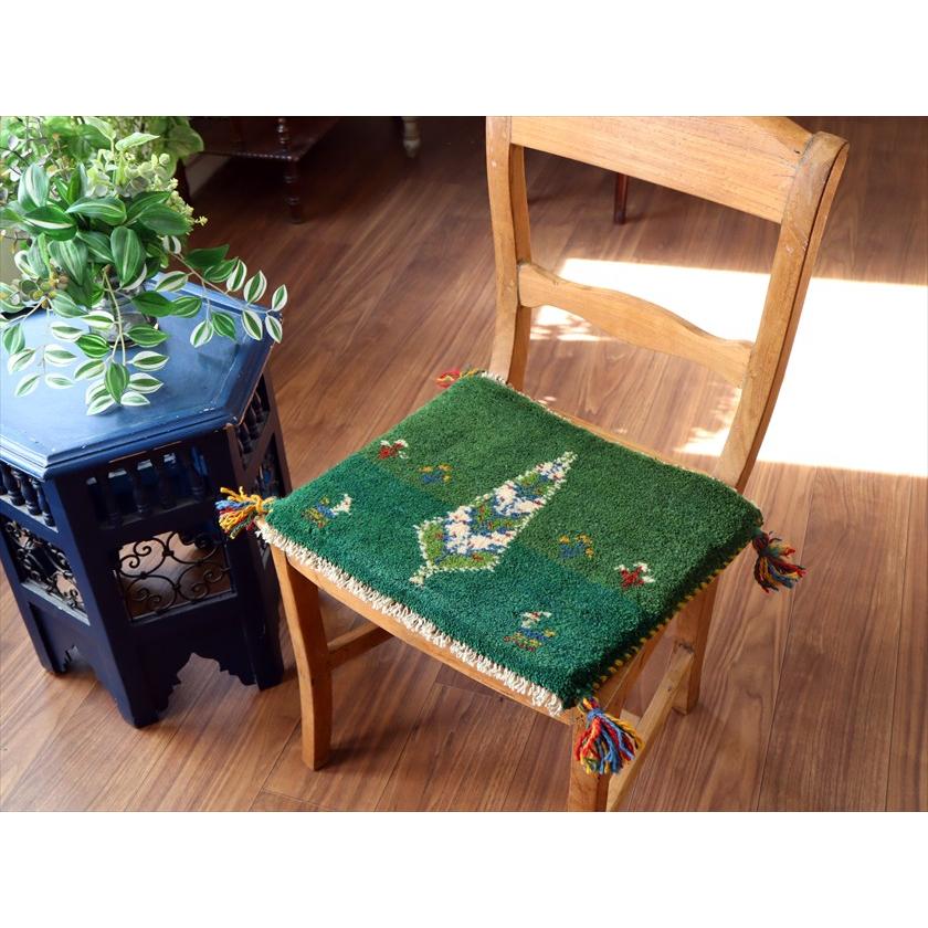 ギャッベ イラン産手織り 座布団サイズ 34×41cm グリーン 動物と糸杉 |  | 01