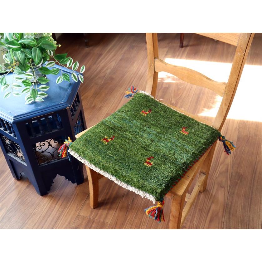 ギャッベ イラン産手織り 座布団サイズ 39×38cm グリーン 動物モチーフ |  | 01