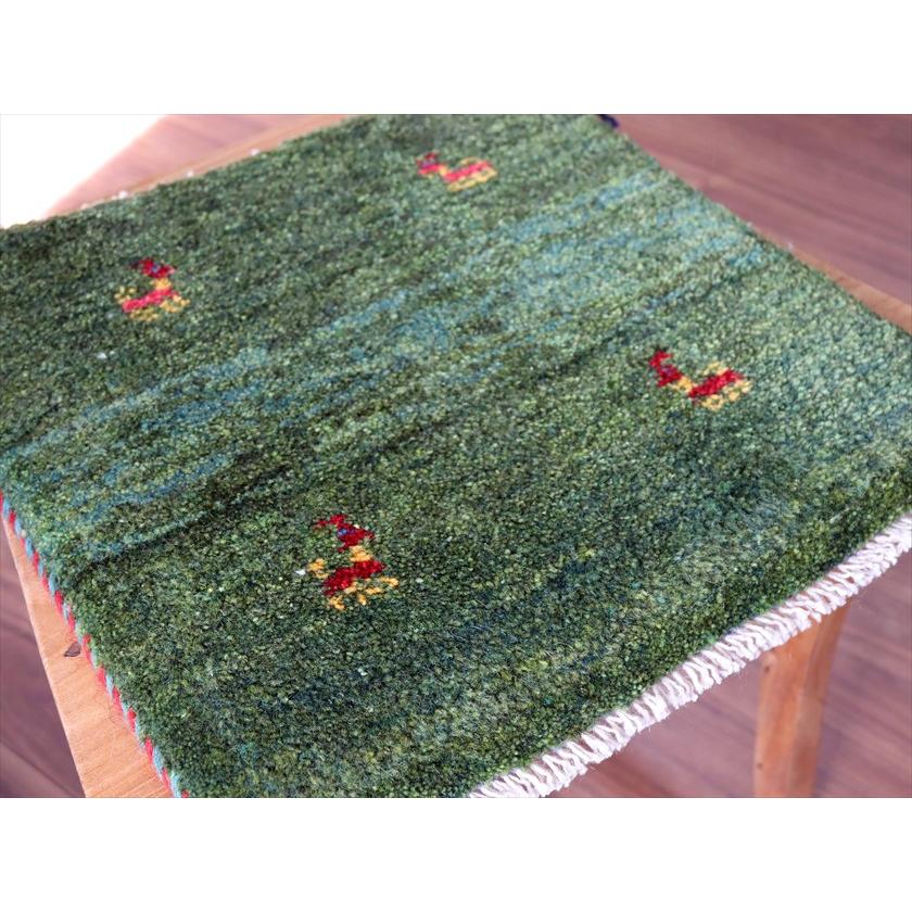 ギャッベ イラン産手織り 座布団サイズ 39×38cm グリーン 動物モチーフ |  | 02