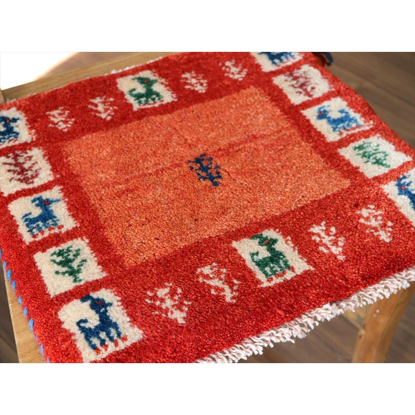ギャッベ イラン産手織り 座布団サイズ 36×40cm レッド 生命の樹と動物 |  | 02