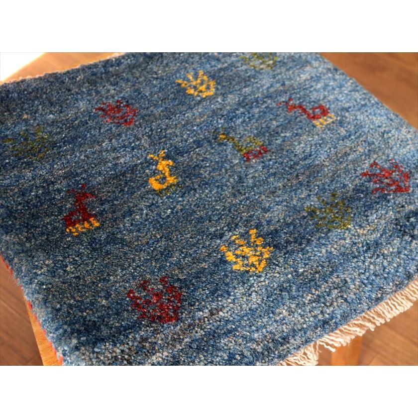 ギャッベ イラン産手織り 座布団サイズ 42×44cm ブルー 動物と生命の樹 |  | 02