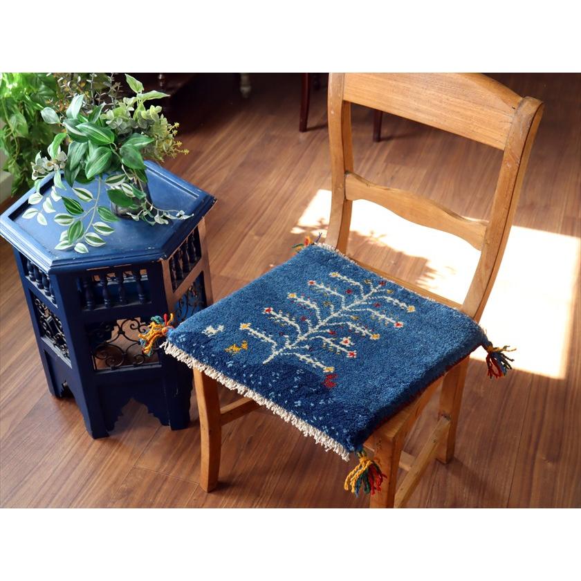 ギャッベ イラン産手織り 座布団サイズ 38×41cm ブルー 動物と生命の樹 |  | 01