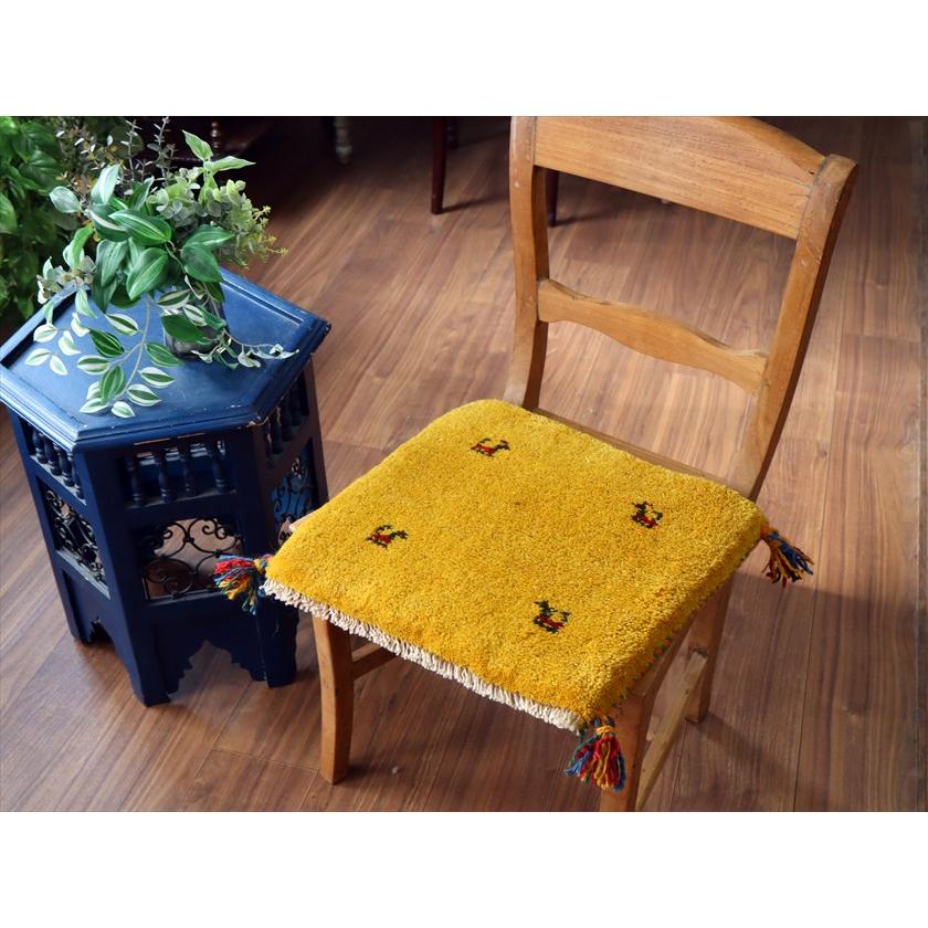 ギャッベ イラン産手織り 座布団サイズ 40×41cm イエロー 動物モチーフ |  | 01