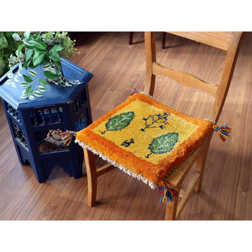 ギャッベ イラン産手織り 座布団サイズ 38×38cm イエローオレンジ 動物と糸杉 |  | 01