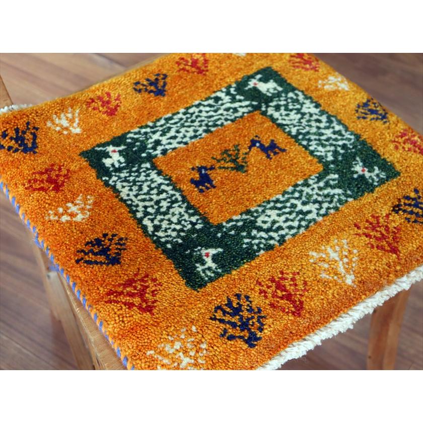 ギャッベ イラン産手織り 座布団サイズ 40×41cm オレンジ 生命の樹と動物 タイルデザイン |  | 02